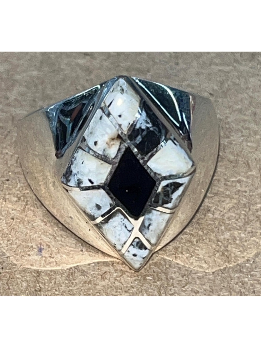 Zuni inlay traditional white buffalo men’s sterling silver ring size 11